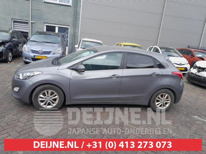 Hyundai I30 Portier 4Deurs links-achter O743051
