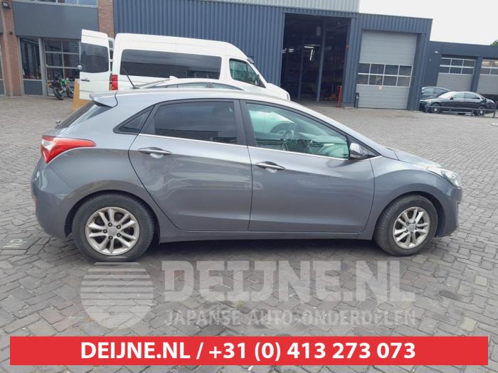 Hyundai I30 Portier 4Deurs rechts-achter O743065