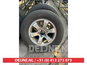 Toyota Hilux Velgen set + banden O743101 foto 2