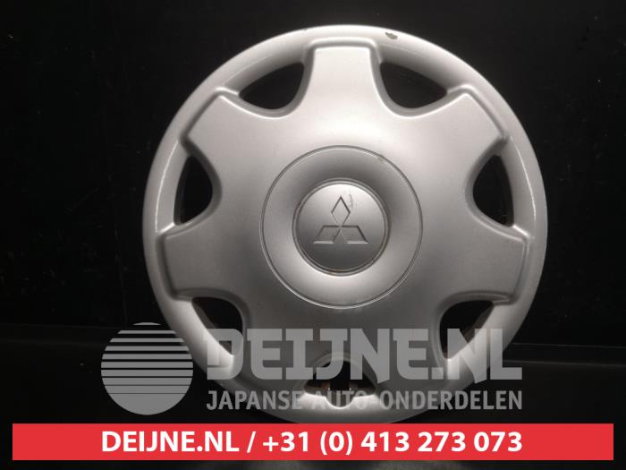 Mitsubishi Colt Wheel cover (spare) O743111