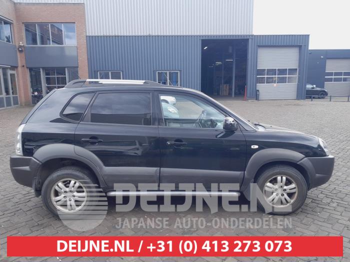 Hyundai Tucson Front door 4-door, right O743218