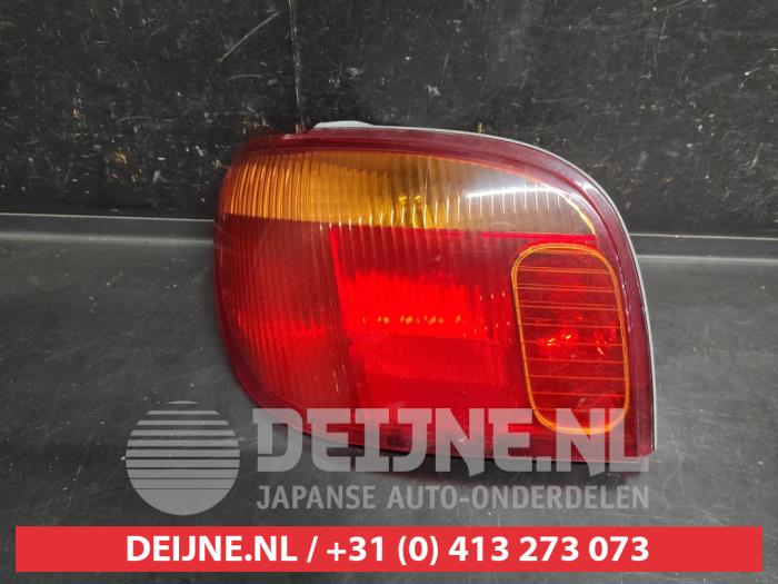 Toyota Yaris Taillight, left O743265