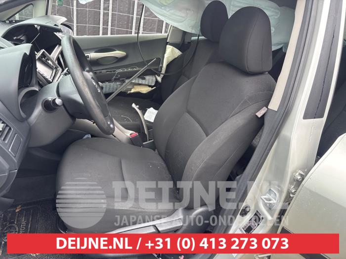 Toyota Auris Stoel links O743243