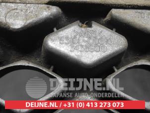 Toyota Yaris Grille O743293 photo 3