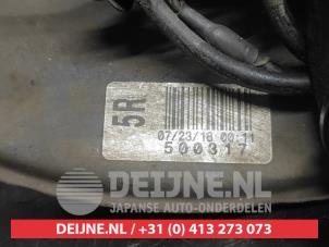 Toyota Yaris Achsschenkel rechts vorne O743307 foto 3