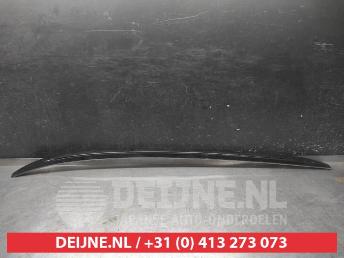 Kia Niro Dakrail links O743368
