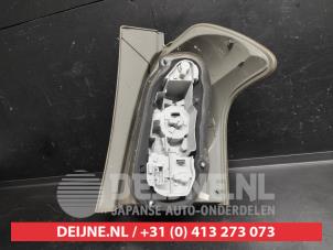 Toyota Corolla Verso Rücklicht links O743641 foto 3