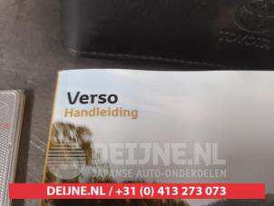 Toyota Verso Betriebsanleitung O743619 foto 2