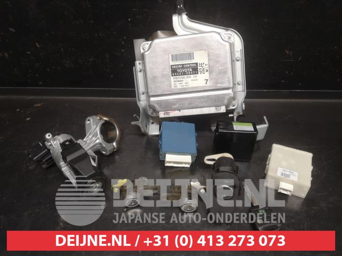 Toyota Yaris Zündschloss+Schlüssel O743621