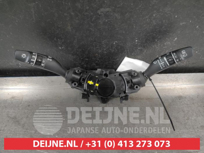 Hyundai I30 Steering column stalk O743632