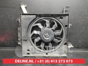 Kia Picanto Kühlgebläsegehäuse O743769 foto 2