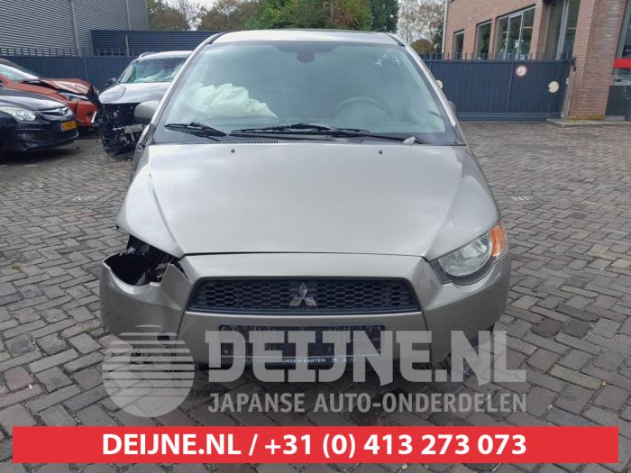 Mitsubishi Colt Grill O743776