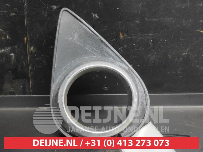 Toyota Yaris Bumper Rooster O743808