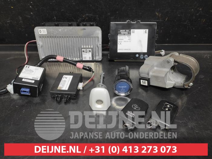 Toyota Yaris Kontaktslot+Sleutel O743822
