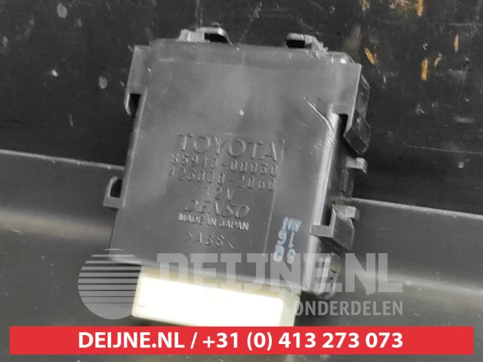 Toyota Yaris Ruitenwisser Module O743827