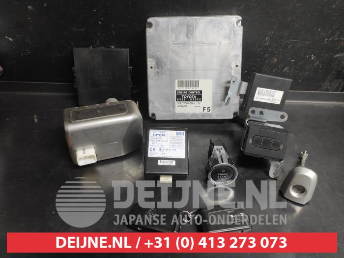 Toyota Corolla Verso Zündschloss+Schlüssel O743941