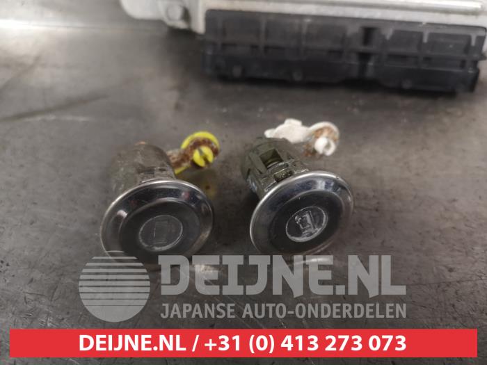 Toyota Aygo Schlossset Zylinder (komplett) O743934