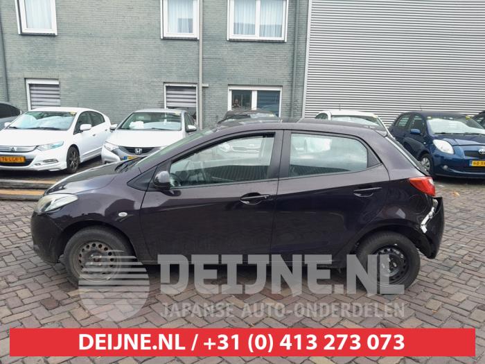 Mazda 2 Portierruit 4Deurs links-achter O743969