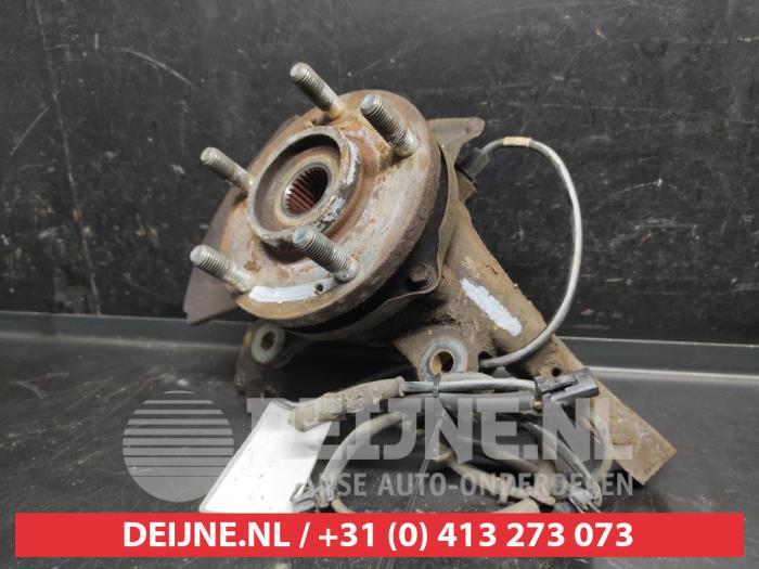 Hyundai I40 Knuckle, front left O744036