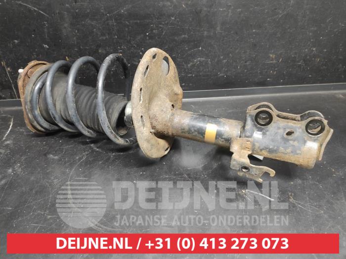 Toyota Verso Stoßdämpferstrebe rechts vorne O744058
