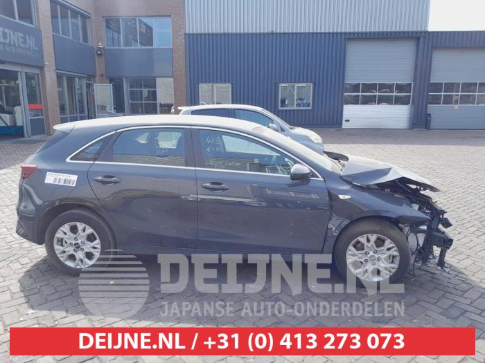 Kia Ceed Rear door window 4-door door, rear right O744116
