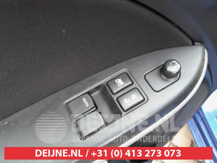 Suzuki Baleno Combischakelaar ramen O744171