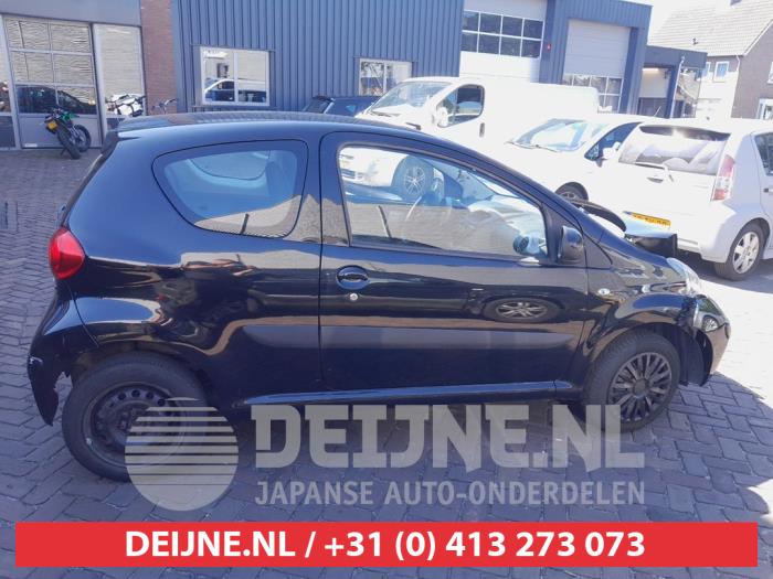 Toyota Aygo Fenster 2-türig rechts hinten O744219