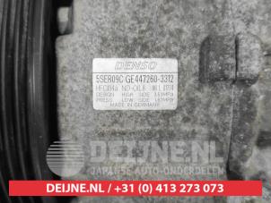 Toyota Yaris Air conditioning pump O744284 photo 3