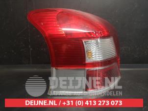 Toyota Yaris Rücklicht links O744428 foto 2