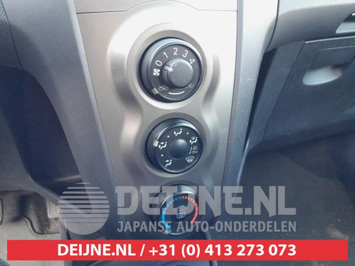 Toyota Yaris Heater control panel O744442