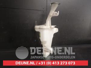 Nissan Micra Scheibensprühertank vorne O744500 foto 2