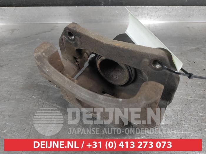 Mazda 2 Remklauw (Tang) links-voor O744505