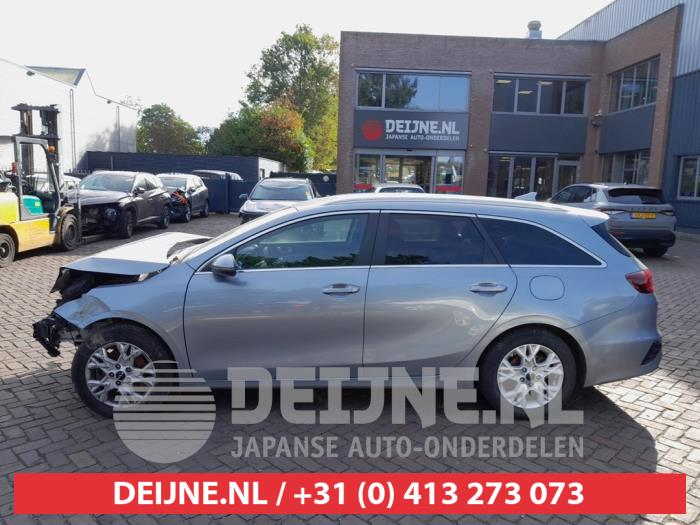 Kia Ceed Sportswagon Tür 4-türig links vorne O744552
