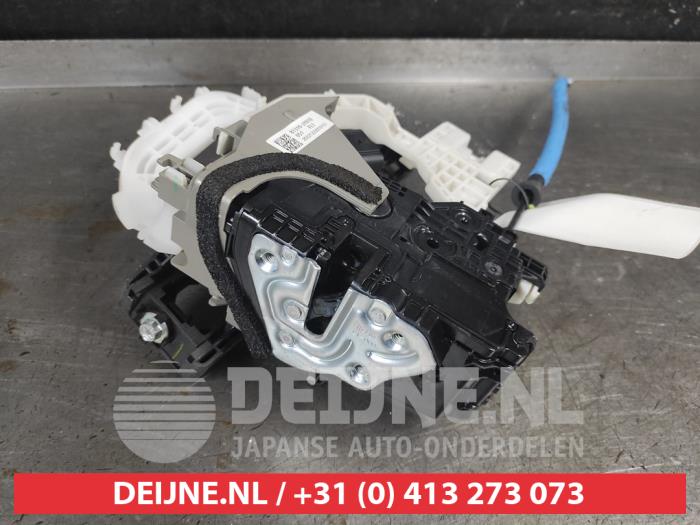 Kia Ceed Sportswagon Door lock mechanism 4-door, front left O744554