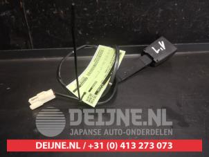 Suzuki Alto Veiligheidsgordel Insteek links-voor O744658 foto 2