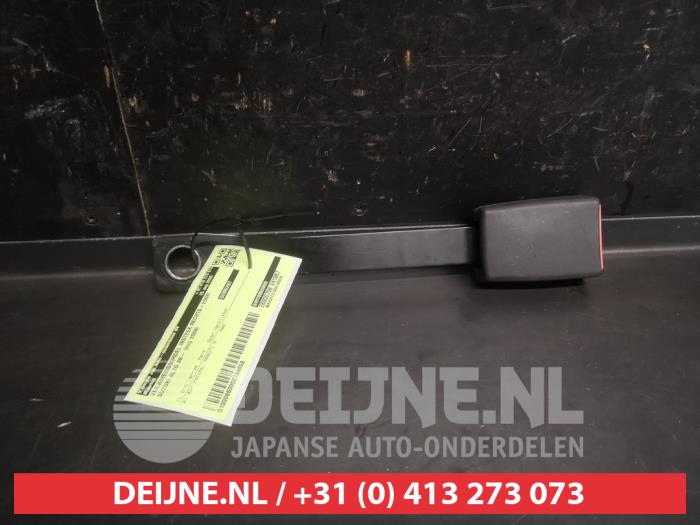 Suzuki Alto Sicherheitsgurt Schließe rechts vorne O744659