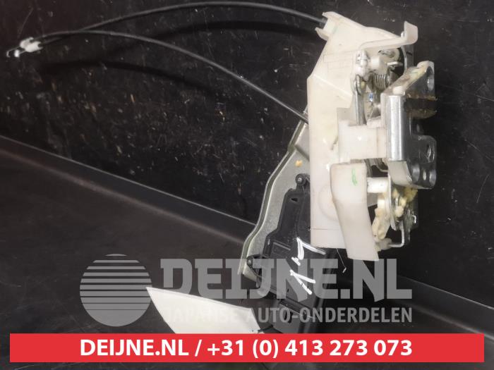 Suzuki Alto Türschlossmechanik 4-türig links vorne O744665
