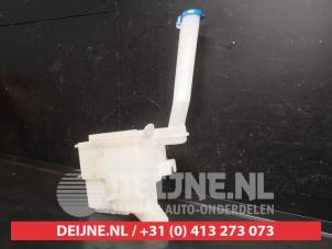 Suzuki Alto Scheibensprühertank vorne O744616 foto 2