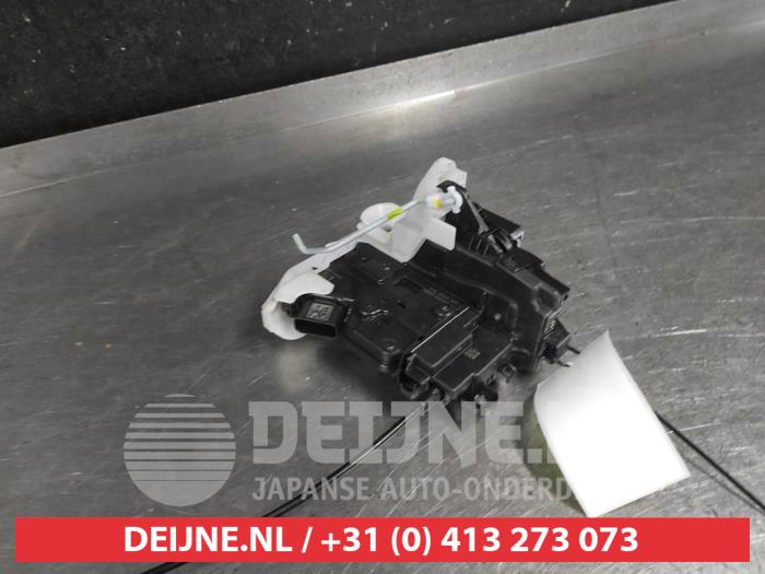Kia EV3 Deurslot Mechaniek 4Deurs links-voor O744791