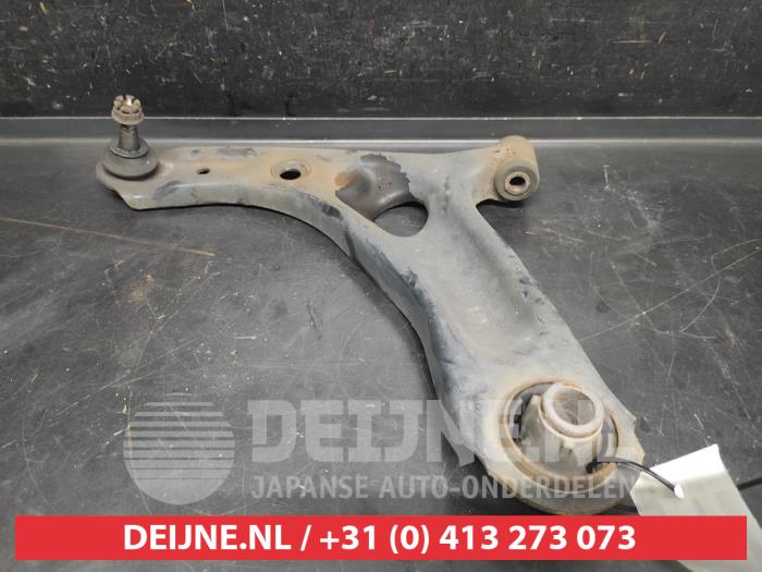 Toyota Aygo Querlenker unten links vorne O744944