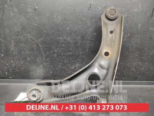 Toyota Aygo Querlenker unten rechts vorne O744945 foto 2