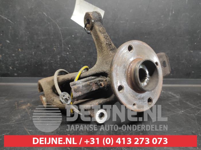Toyota Aygo Achsschenkel links vorne O744946