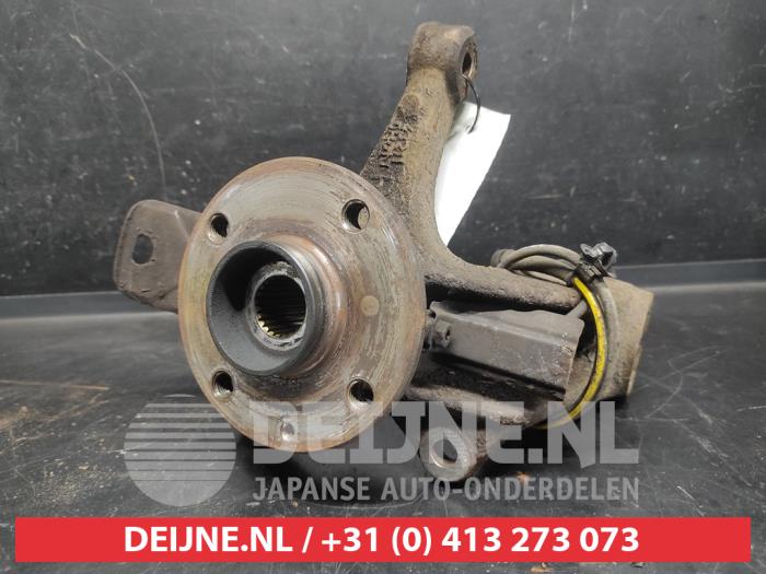 Toyota Aygo Achsschenkel rechts vorne O744947