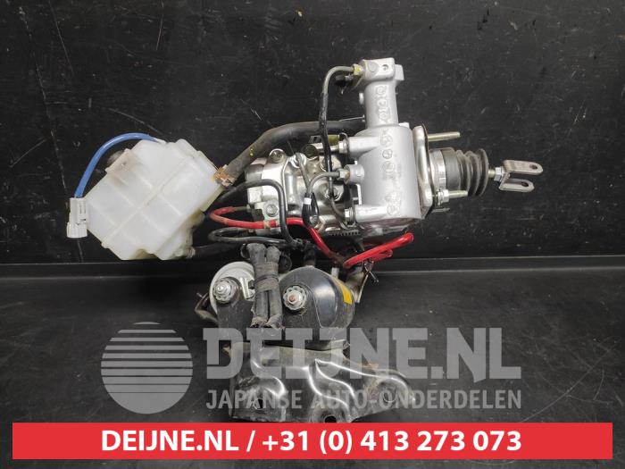 Toyota Auris Rembekrachtiger O745045