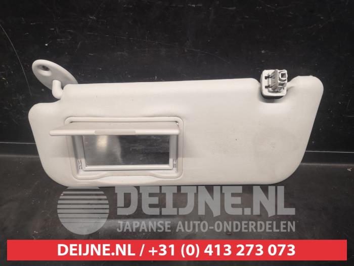 Toyota Auris Zonneklep O745051