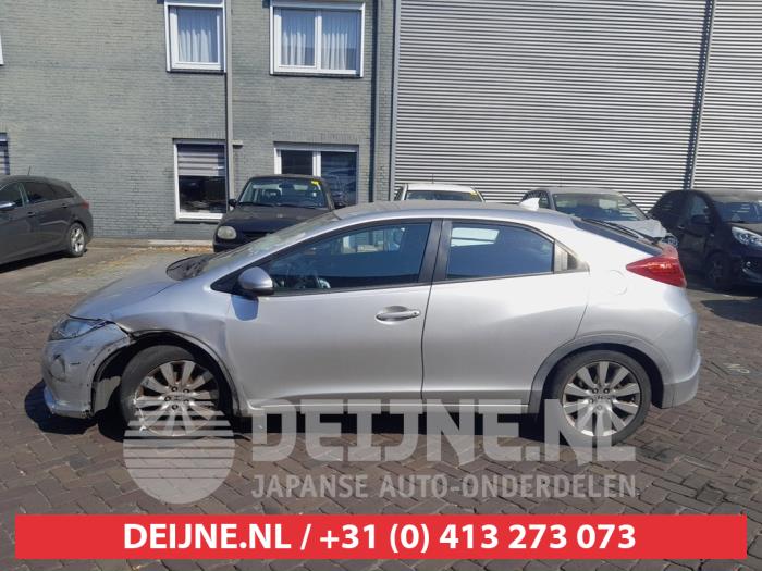 Honda Civic Portier 4Deurs links-voor O745072