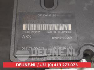 Toyota Yaris ABS Pumpe O745155 foto 2