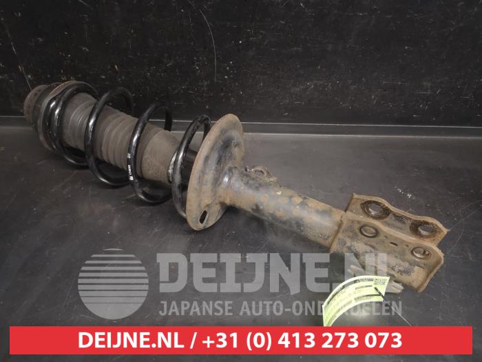 Toyota Yaris Front shock absorber rod, right O745169
