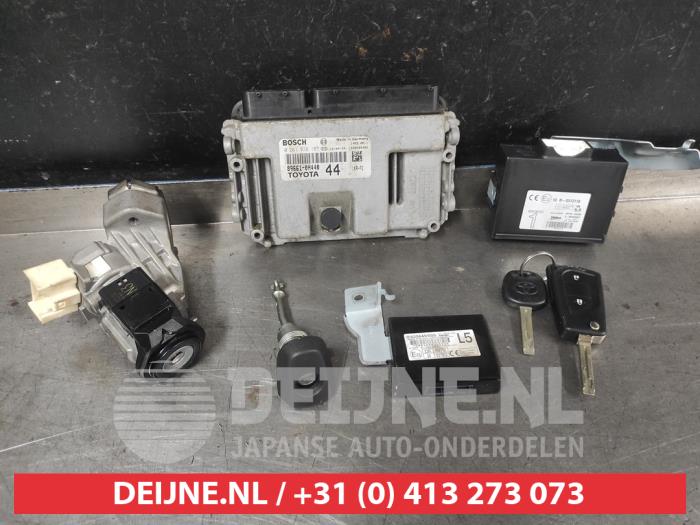 Toyota Aygo Kontaktslot+Sleutel O745197