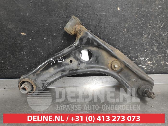 Toyota Aygo Draagarm onder rechts-voor O745208